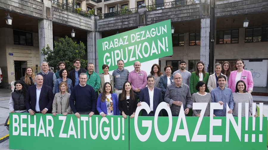 Imanol Pradales: “Gizarteari azaldu behar zaio jokoan zer dagoen eta ongizatearen Euskadi berriarekin amesteko aukera eman” Imanol Pradales: “Gizarteari azaldu behar zaio jokoan zer dagoen eta ongizatearen Euskadi berriarekin amesteko aukera eman”