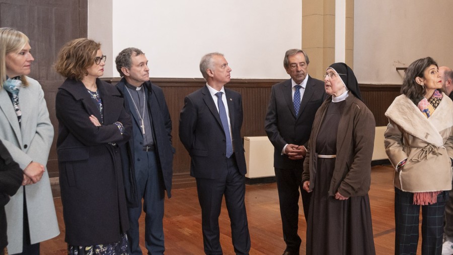 Urkullu Lehendakariak iragarri duenez, Eusko Jaurlaritzak “memoriari lotutako gune” bihurtuko ditu Gernikako Batzar Etxearen ondoko eraikinak Urkullu Lehendakariak iragarri duenez, Eusko Jaurlaritzak “memoriari lotutako gune” bihurtuko ditu Gernikako Batzar Etxearen ondoko eraikinak