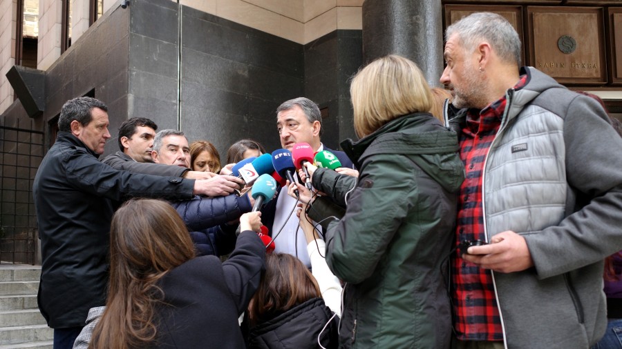 EAJ-PNVk Pedro Sánchezi eta bere Gobernuari “lanean jarraitzeko” eskatu die azken egunetako “gertakariaren” ondoren EAJ-PNVk Pedro Sánchezi eta bere Gobernuari “lanean jarraitzeko” eskatu die azken egunetako “gertakariaren” ondoren