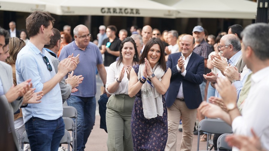 “Hemos luchado contra todas las tiranías: si alguien puede ponerse la vitola de antifascista y antitotalitario, es el PNV”, afirma Ortuzar “Hemos luchado contra todas las tiranías: si alguien puede ponerse la vitola de antifascista y antitotalitario, es el PNV”, afirma Ortuzar