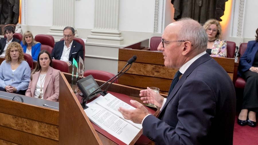 Ramiro Gonzálezen esanetan, “emankorra” izan da legegintzaldiaren lehen urtea, eta “elkarrizketa eta lankidetza” eskatu ditu Araba Europako ongizate-maila aurreratuenetan sendotzeko