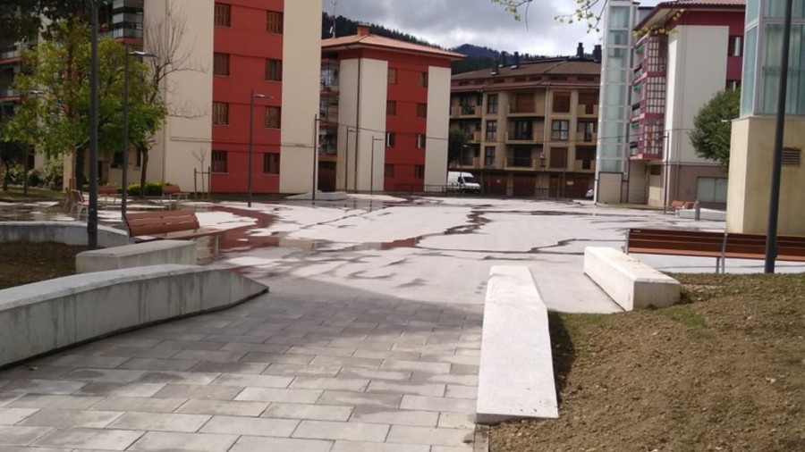 EAJ-PNV Oñatik 2024ko Aurrekontu Parte-hartzaileetan proposatutako nerabeentzako jolasak eta 'Parke Gorrixa' proiektua bateragarri egitearen aldeko apustua egiten du EAJ-PNV Oñatik 2024ko Aurrekontu Parte-hartzaileetan proposatutako nerabeentzako jolasak eta 'Parke Gorrixa' proiektua bateragarri egitearen aldeko apustua egiten du