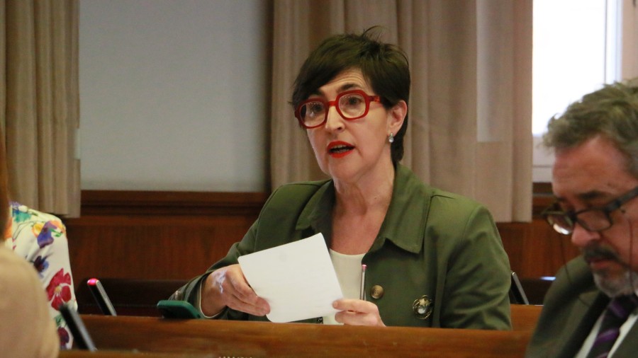 María Dolores Etxanok Euskadiko automobilismo federazioaren gaiari ekin diezaiola eskatu dio CSDko presidenteari eta ez dezala desegiten utzi