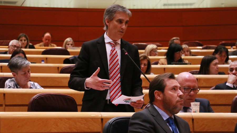 Igotz López traslada al Senado la demanda al Gobierno central para que habilite un vagón accesible en los trenes de cercanías entre Orduña y Bilbao  