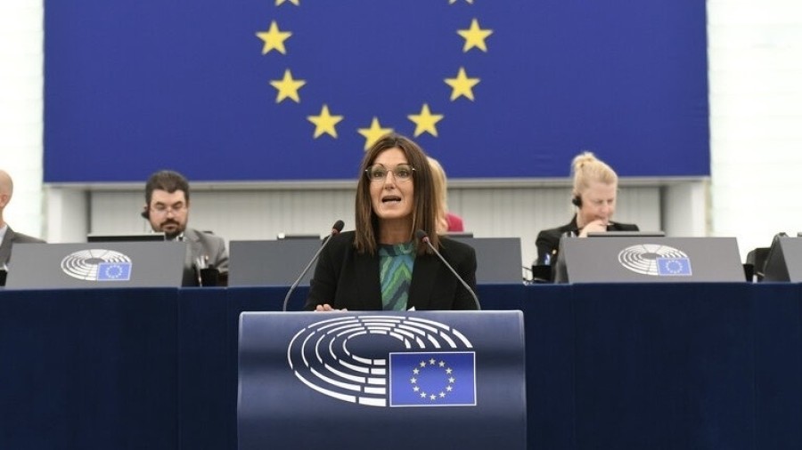 Oihane Agirregoitiak boto kritikoa eman dio Europako Batzorde berriari, herritarren alde lan egiteko orduan “ez baitago denbora galtzerik”