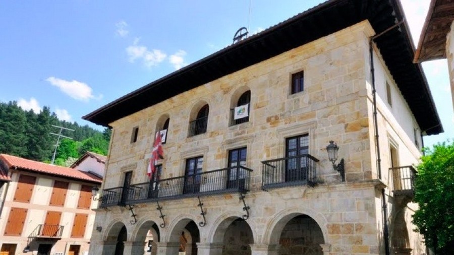 EHBilduk gobernatutako udalaren kudeaketa ekonomiko irregularra salatu du EAJ-PNV Aramaiok EHBilduk gobernatutako udalaren kudeaketa ekonomiko irregularra salatu du EAJ-PNV Aramaiok