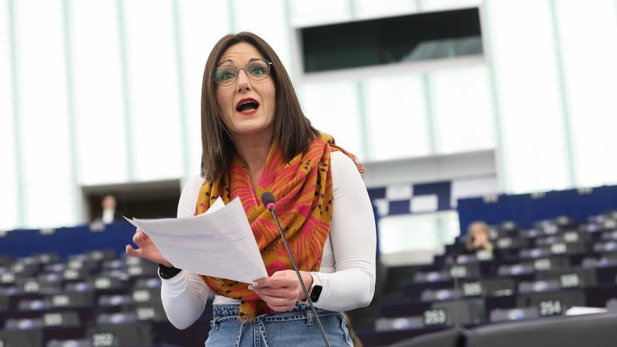 Garraio komisarioak EAJ-PNVko eurodiputatuari hitzeman dio Espainiarekin eta Frantziarekin jarriko dela harremanetan Atlantikoko korridoreaz hitz egiteko 