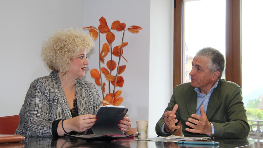 Reunión de trabajo entre Kepa Zubiarrain y Maite Peña