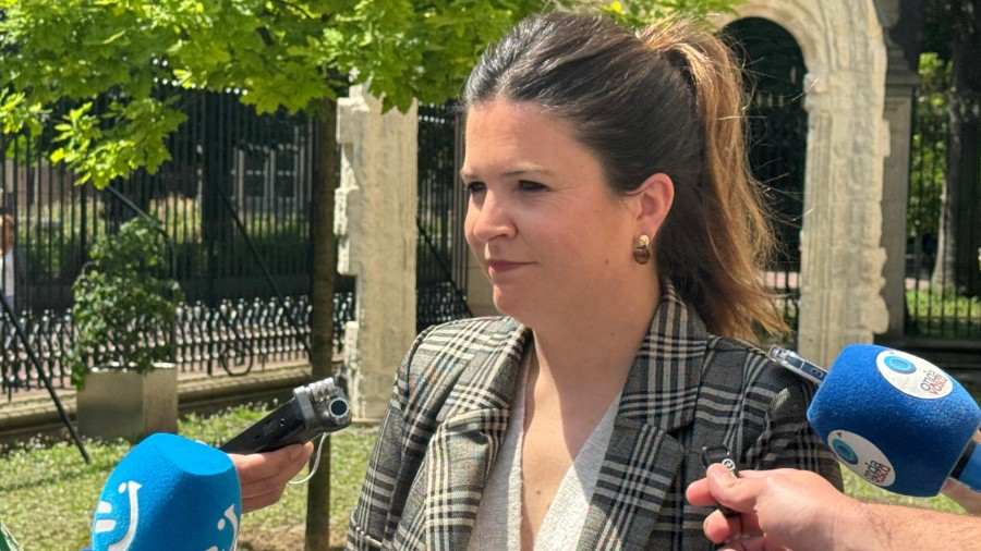 EAJ-PNVk irmo gaitzetsi du Ayusok euskararekiko erakutsi duen “errespetu falta”: “Argi dago PPri bost axola diola euskal hiritargoak” 