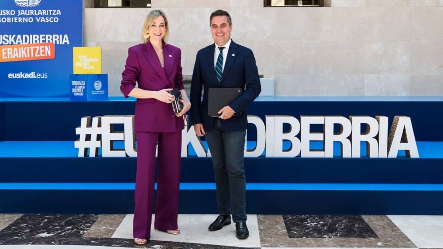 Emakumeen enpleguak Euskadiko fundazioetan duen pisua %57 da eta desparekotasuna murriztu egin da fundazioetako erabaki-organoetan, non emakumeak %36 diren 