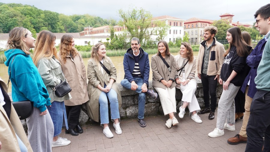 El PNV afirma que la vivienda es su principal prioridad “y, en Donostia, tenemos 7.000 nuevas viviendas previstas hasta 2033, de las que más del 40% tienen calificación protegida”