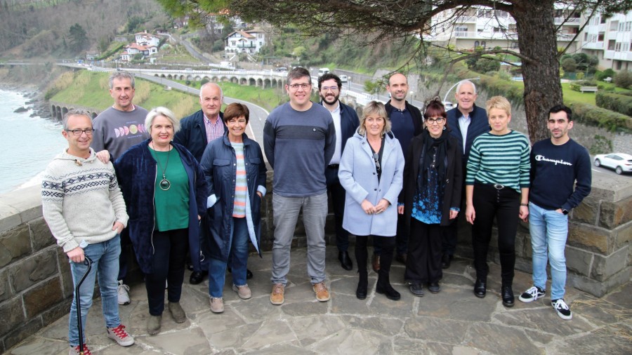 El PNV de Getaria propone rehabilitar la fachada de la escuela Iturzaeta y 21 proyectos clave más para el municipio en el Presupuesto de 2026