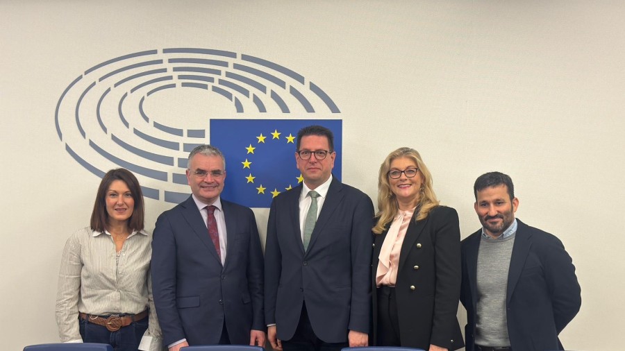 Oihane Agirregoitia pide al Gobierno irlandés que ayude a promover la oficialidad del euskera en la UE