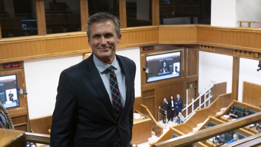 EAJ-PNVk Mikel Mancisidor Ararteko berriaren zorroztasuna, ibilbide profesionala eta aniztasuna baloratu ditu