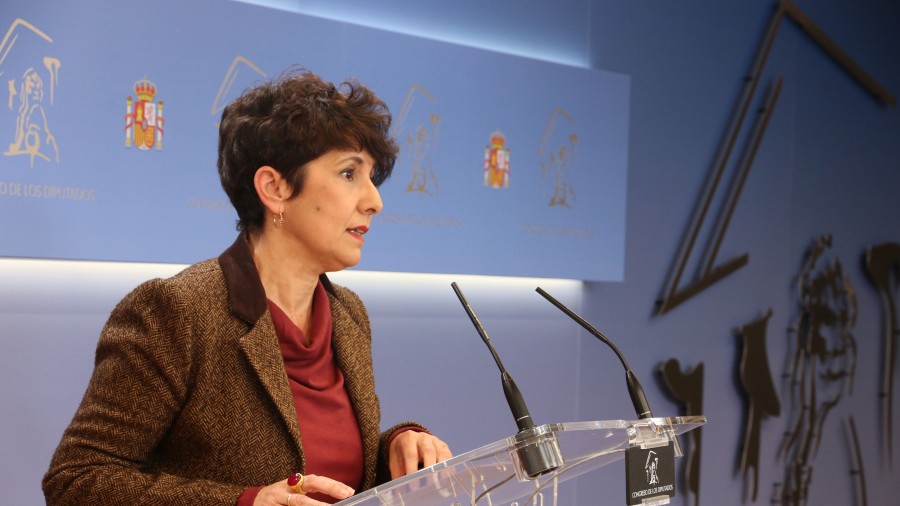 Vaquero: “Gobernua gutxiengo egoeran dago, jarrera aldatzea eta ekimenak negoziatzea eskatzen diogu”