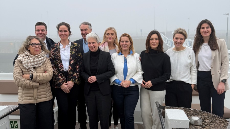 Oihane Agirregoitia eta Renew Europeko ordezkaritza bat Rotterdameko Portua bisitatu dute, azpiegitura kritiko eta esanguratsua Europako logistika eta segurtasunerako  