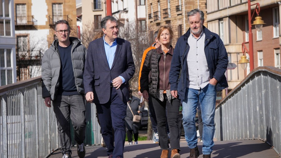 EAJ-PNVk turismo eredu jasangarri eta lurraldean errotuaren aldeko apustua berretsi du Zumaian