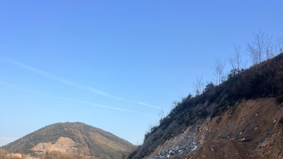EAJ-PNV de Etxebarria valora positivamente las primeras semanas de obras del bidegorri, un proyecto estratégico que refuerza la movilidad sostenible del municipio