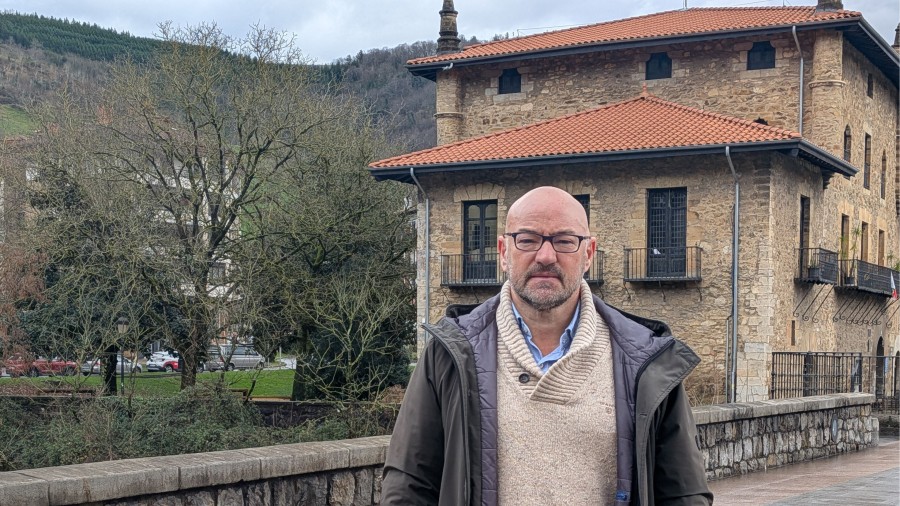 Azpeitiko EAJ-PNVk kaleen garbiketan neurri eraginkorrik ez dagoela salatu du