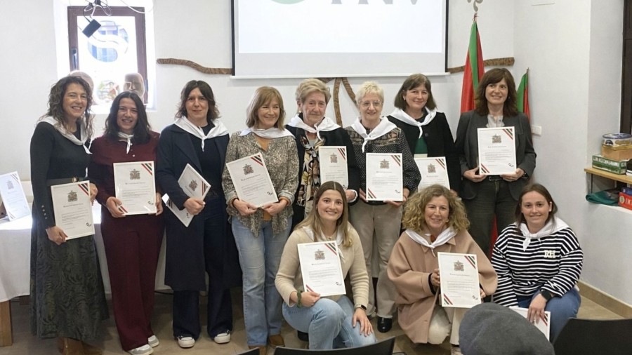EAJ-PNV Zumaia rindió homenaje a las mujeres que han representado al partido en el Ayuntamiento desde 1979