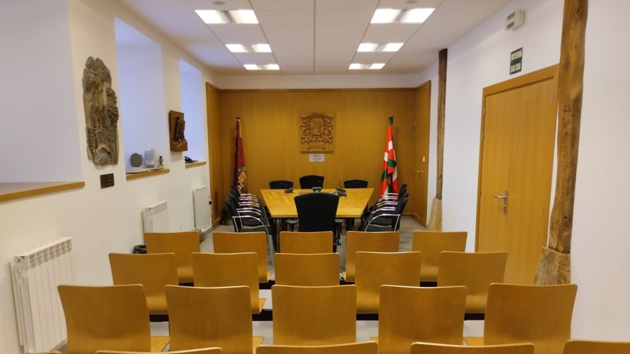 Sopuertako EAJ-PNVk EH Bilduren errespetu instituzional falta salatu du, udal batzordea egitea galarazi ostean Sopuertako EAJ-PNVk EH Bilduren errespetu instituzional falta salatu du, udal batzordea egitea galarazi ostean