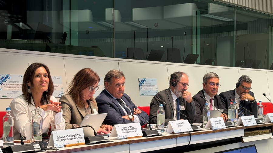 EAJ-PNV defiende el “papel clave” del sector atunero vasco en los acuerdos de pesca sostenible y aboga por renovar el apoyo de la política pesquera de la UE