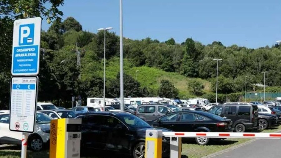 EAJ-PNV de Lekeitio reivindica sus propuestas tras la resolución judicial que cuestiona el sistema de aparcamiento por posible discriminación