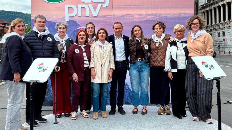 EAJ-PNV reconoce el papel de la mujer en la construcción nacional, que ha pasado de la labor invisible de EAB a ocupar más de la mitad de cargos institucionales en Bizkaia
