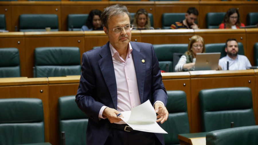 El consejero de Salud del Gobierno Vasco y las CC.AA. denuncian que la ministra de Sanidad ha perdido una oportunidad para construir consensos sobre el Estatuto Marco