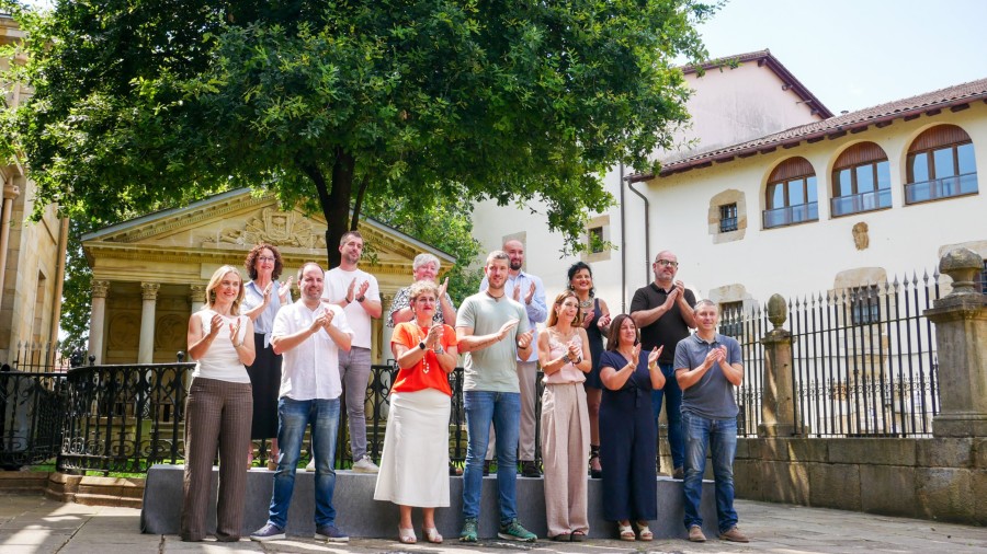 Beasaingo EAJ-PNVko alkate Leire Artolak aldarrikatu duenez, “Euskadiren autogobernu eskubidea ukaezina eta besterenezina da” Beasaingo EAJ-PNVko alkate Leire Artolak aldarrikatu duenez, “Euskadiren autogobernu eskubidea ukaezina eta besterenezina da”