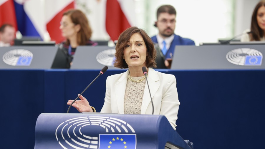 Oihane Agirregoitia: “Guztiz premiazkoa da Adimen Artifizialaren munduko gobernantza indartzea” 