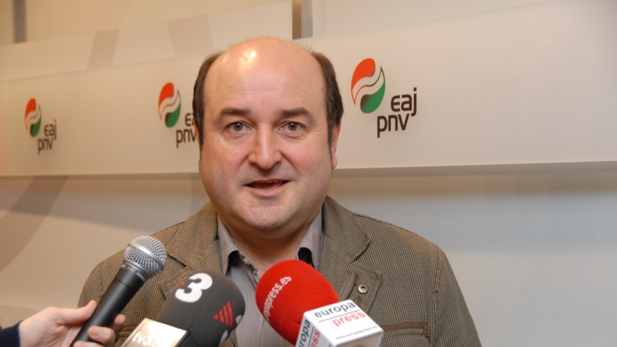 “Esperanza Aguirre se esta comportando como una agitadora social”