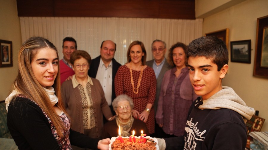 Ortuzar y Atutxa felicitan a Petra Uribe