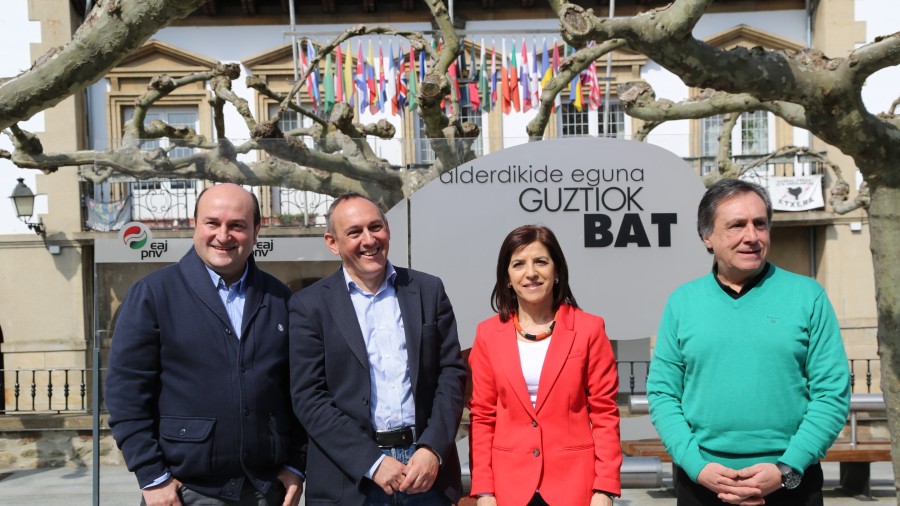 Alderdikide Eguna de Zuia 2014