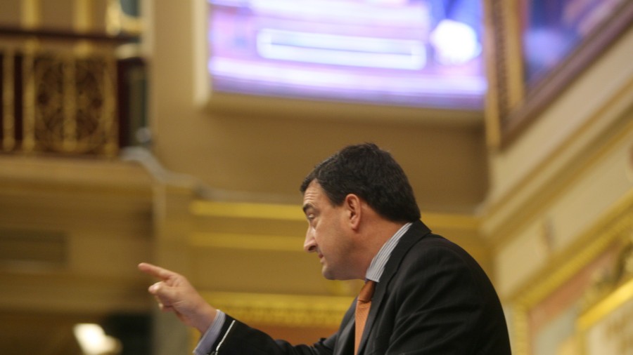 Aitor Estebanek Konstituzioaren erreforma prozesua zabaltzeko deia egin du, 