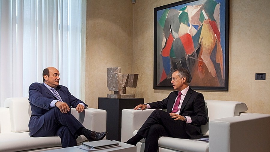 Ortuzar trasmite al lehendakari Urkullu el apoyo de EAJ-PNV para que Euskadi “siga siendo esa nación solidaria que hemos construido entre todos”