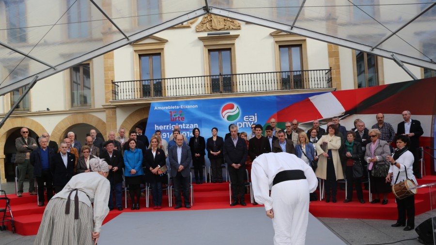 Ortuzar insta a los concejales, cargos públicos y afiliados de EAJ-PNV a que sigan siendo “ejemplares”