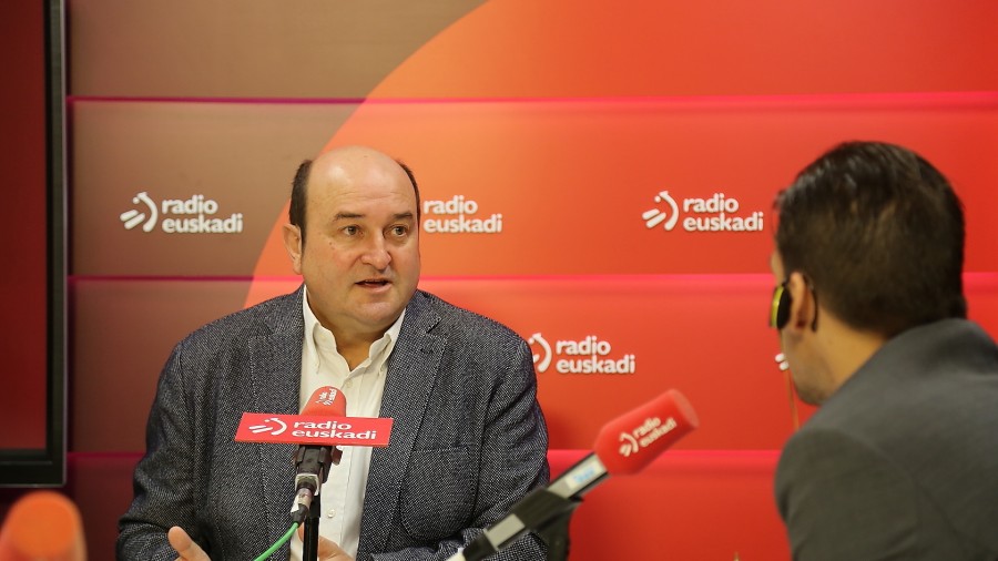 Andoni Ortuzar: “Guk ez diogu beldurrik Estatuaren berregituraketari, ezta esparru publikoa berriz pentsatzeari ere