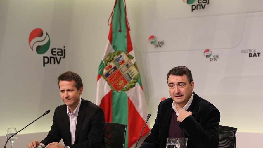“Euskadi nazio gisa eta euskal herritarren erabaki eskubidea aitortuko duen Konstituzioa” baino ez du onartuko EAJ-PNV-k