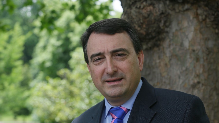 Aitor Estebanek Kode Penalaren aldarazpena errefusatu du eta Estatu espainolak zigorrak pilatzearen europar araudia errespetatu ez duela salatu du