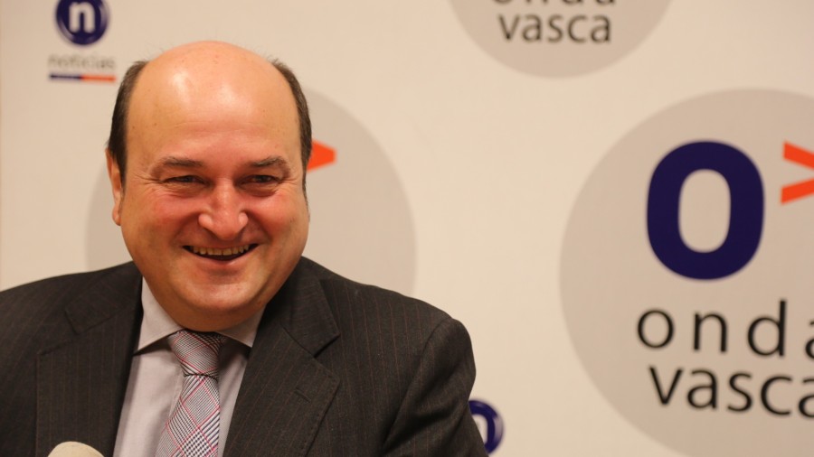 Ortuzar: “Bildu se ha dado cuenta de que si tiene que competir con el PNV en gestión, dedicación y preparación de sus cargos no tiene nada que hacer”