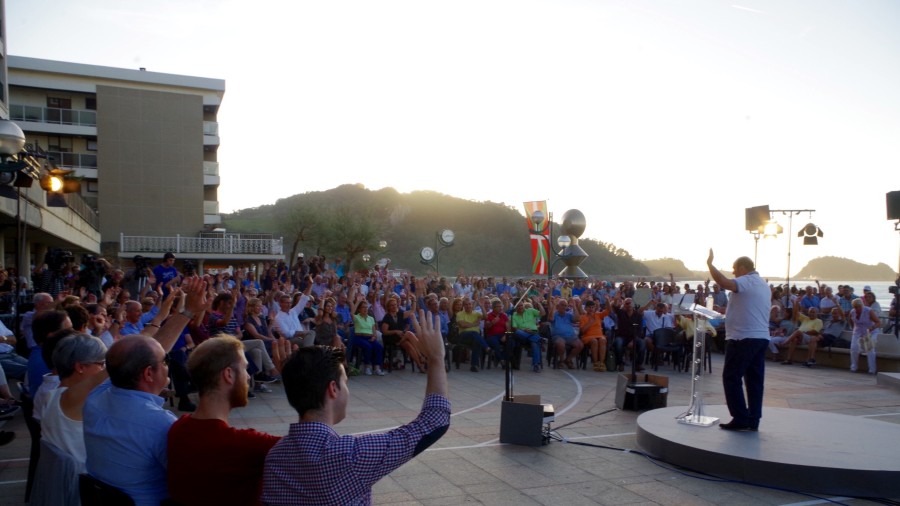 Acto político en Zarautz 