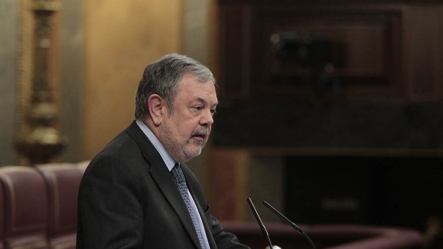 Euskal Taldea Greziaren erreskatearen alde dago, baina PPri leporatu dio hauteskunde xedeetarako erabiltzen duela eta ardura eta konpromisoa eskatu di