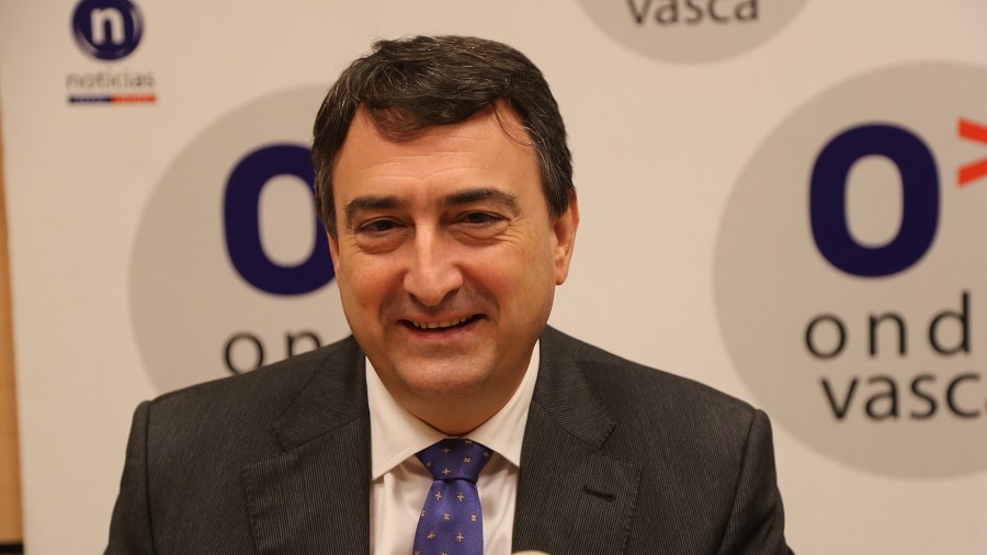 Aitor Esteban Onda Vasca irratian. (Elkarrizketa osoa ikusi)