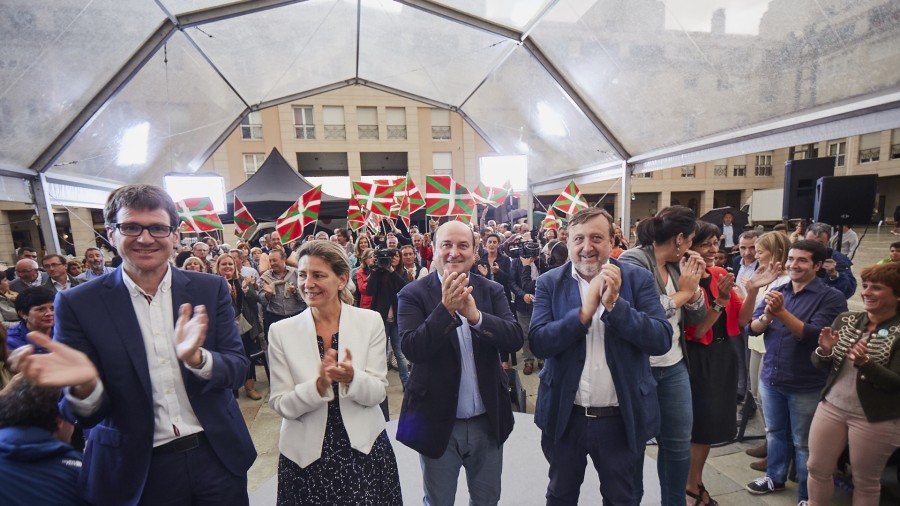 Ortuzarrek bere eta EAJ-PNVren gain hartu ditu Urkulluk gaur goizean Vitoria-Gasteizekin hartu dituen konpromisoak