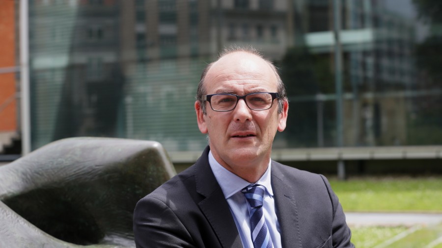 Agirretxeak Montoro ministroari eskatu dio Gobernuak bere gain har dezala Euskadiko euskal hiztunen eskubideak errespetatzeko erantzukizuna