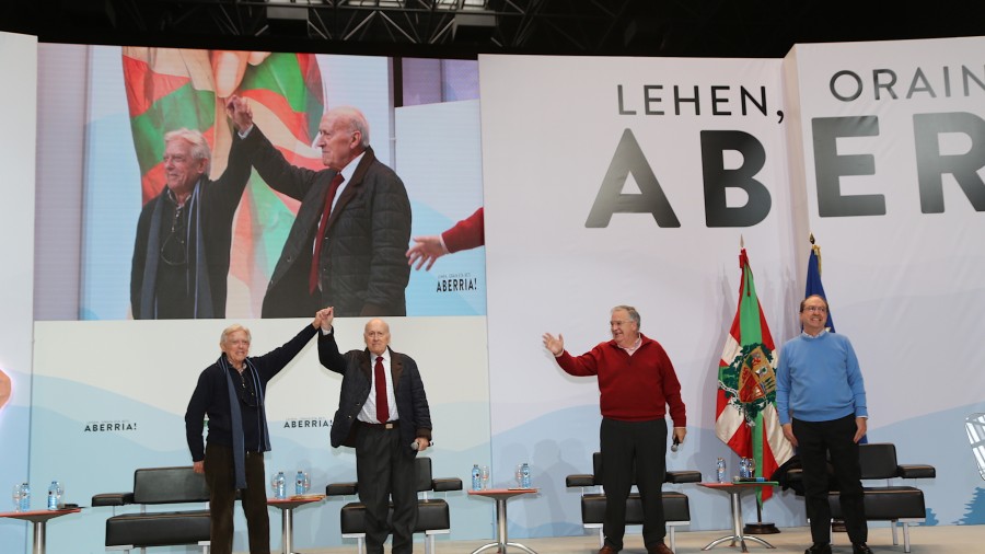 2017ko EAJren Aberri Batzarra. Mahai-inguru (osoa)