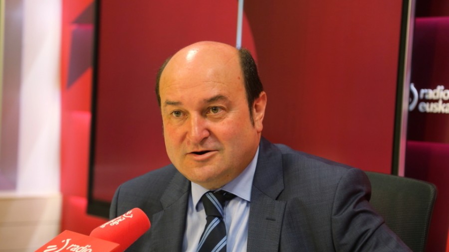 Ortuzar: “Madrilen ez gara inorekin ezkonduko, gure lehentasuna Euskadin hasten eta amaitzen delako”