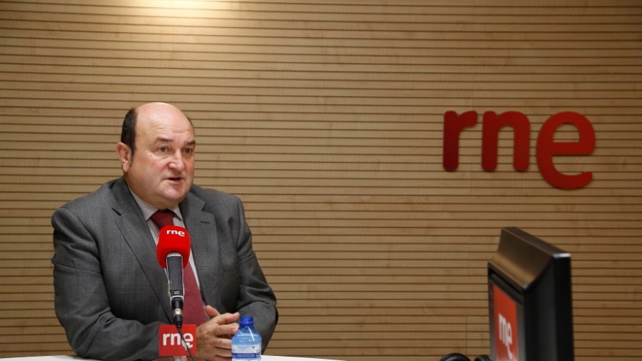 Ortuzar “benetan kezkatuta” Moncloak transferentzien negoziaketan erakutsi duen “gelditasunaren eta zorroztasun eta kariño faltaren aurrean”