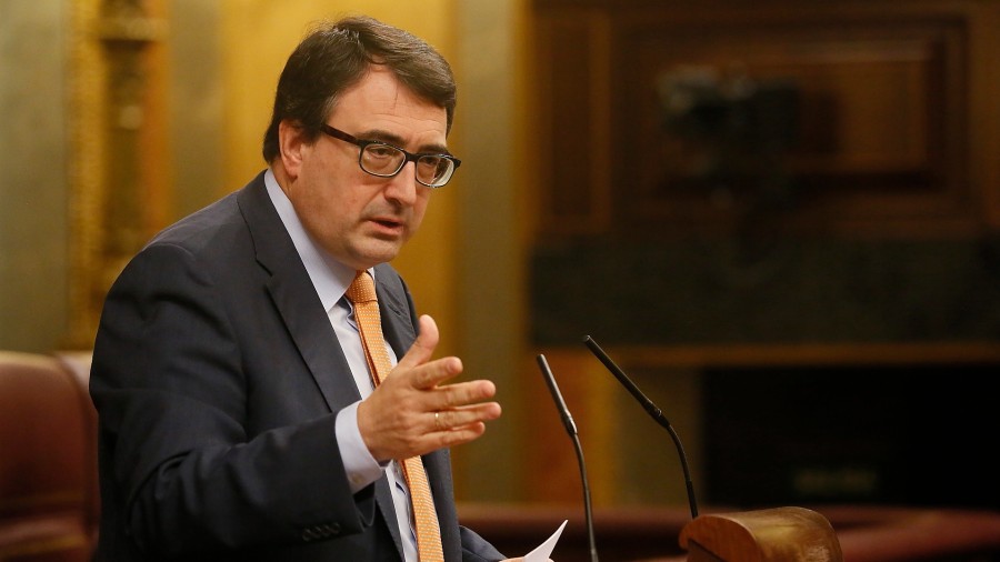Aurrekontuak izapidetzea eskatu du Aitor Estebanek, “elkarrizketaren aldeko sinbolo gisa”